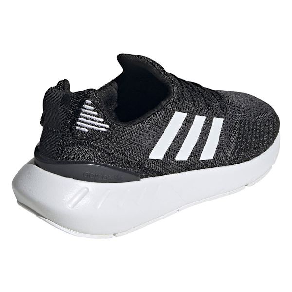Adidas Valmentajat Swift Run 22 Musta EU 38 2/3 Nainen