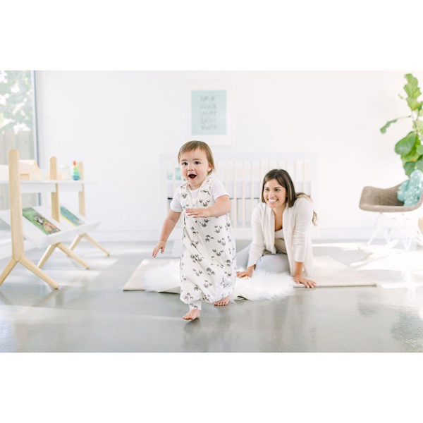Ergobaby Sovepose Tog On The Move 1.0 Elefanter Hvid 18 Months-3 Years