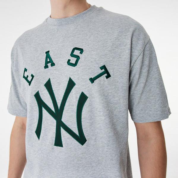 New Era Kortærmet T-shirt New York Yankees Mlb Team Patch Grå L Mand