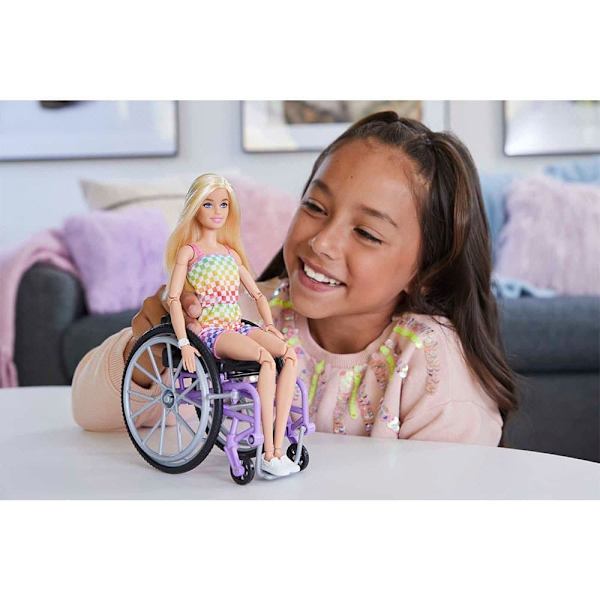 Barbie Fashionist Med Rullstolsdocka Rubia Rosa