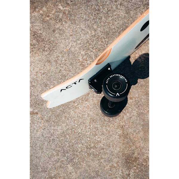 Acta Surfskate Upside Down 32 Guld