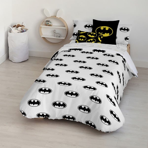 Play Fabrics Dynetæppe Med Knapper Batman Basic Til 180 Seng 260x240 Cm