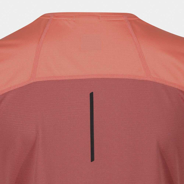 Inov8 Kortærmet T-shirt Performance  36 Kvinde