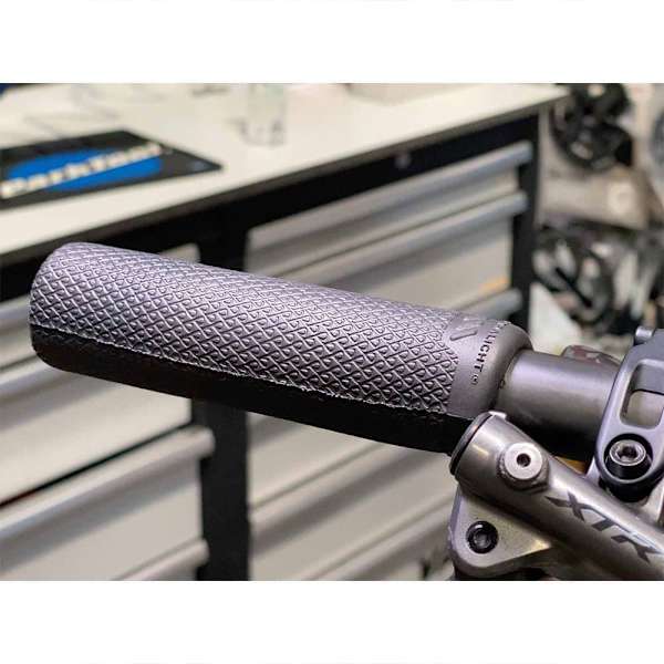All Mountain Style Greb Extralight Sort 130 mm