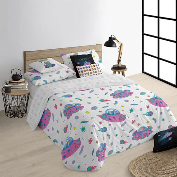 Play Fabrics Dynetæppe Med Knapper Universe Rick And Morty Til Seng 105 180x240 Cm