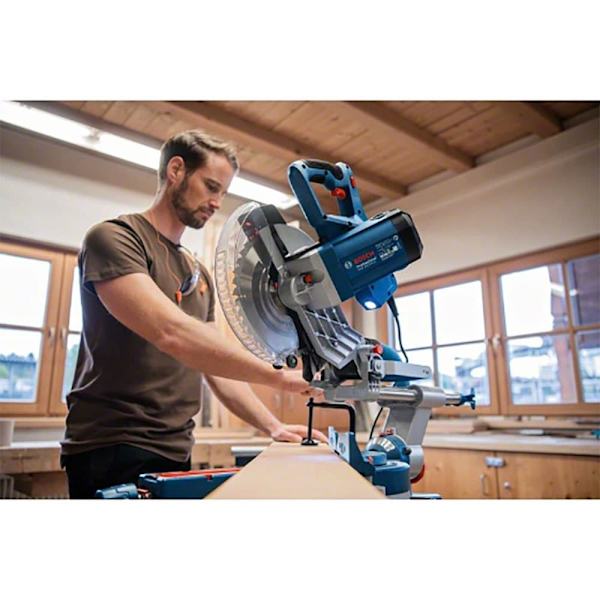 Bosch Professional Pahvilaatikon Teleskooppinen Jiirisaha Gcm 305-254 D + Hopeinen