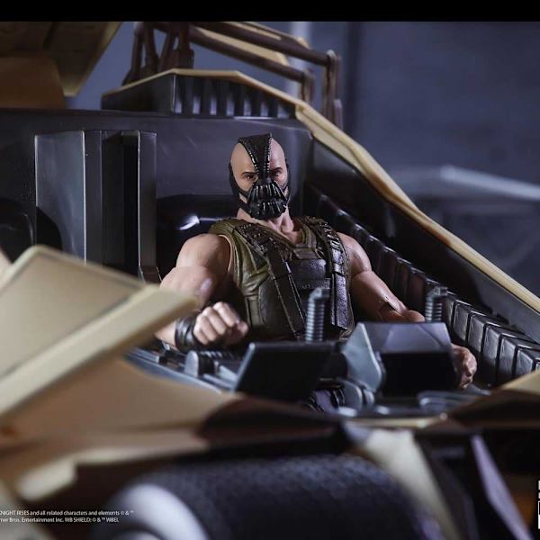 Mcfarlane Thumber Edition Gold Camouflage Batmobile -hahmo