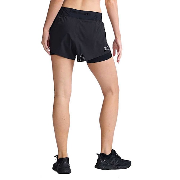2xu Shorts Aero 2in1 4´´ Sort L Kvinde