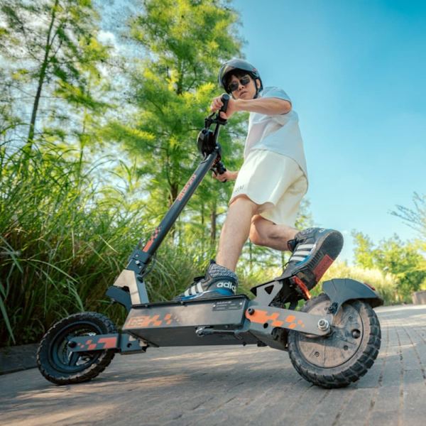El-løbehjul Kukirin G2, 25 cm, 48V 800W motor, 15Ah batteri