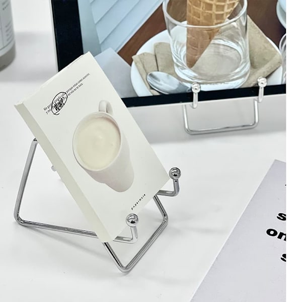 Retro mobilställ i metall | Skrivbordsstativ med konstnärlig design | Litet staffli-format ställ – Silver