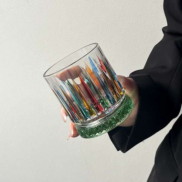 Brytning av regnbågens ljus, handmålad fyrkantig gallervävd glaskopp i antik stil, Blingbling högvärdigt drömval