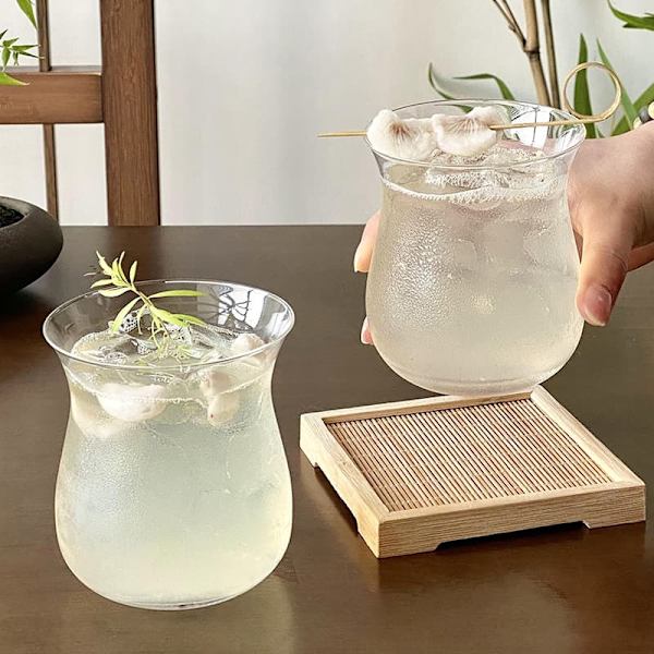Snyggt sommarspecialglas med eleganta linjer, uppfriskande val