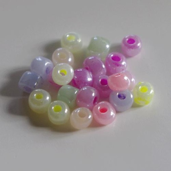 Seedbeads - glaspärlor - pastell - 4 mm - ca 550 st.