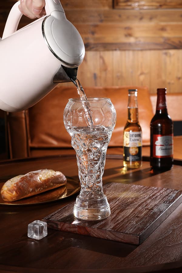 Ölmugg glas format som VM-trofé, 450ML hög