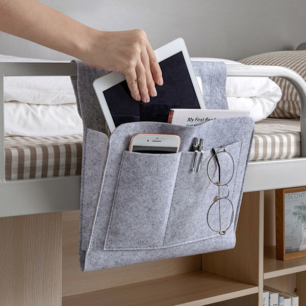 Tom Bedside Opbevaringspose i Filt - Sofa Arm Organiser