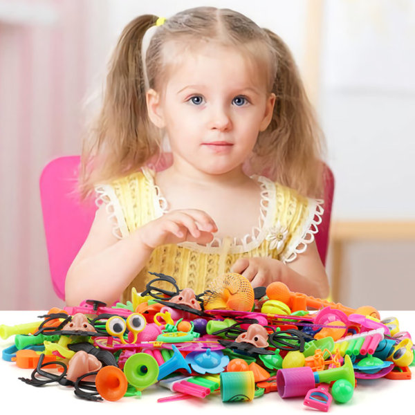 Bulk Party Bag Filler Leksaker för barn, 120st Födelsedag Loot Bag Fil