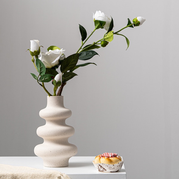 Dekorativ keramisk vase, håndlagde tørkede blomster, matt beige, mod