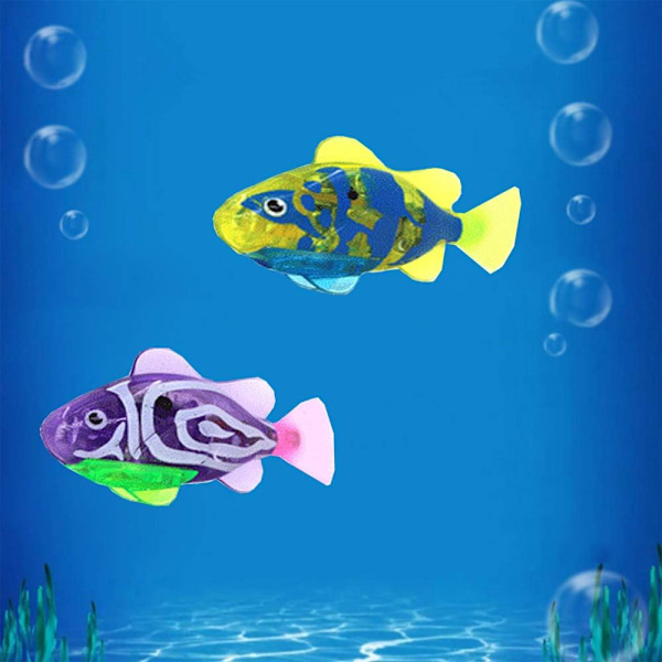 2 stk. svømmende fiskrobot, plastfiskleketøy, vannaktivert mag