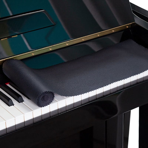 Musta, pölytiivis kangaspeite, myyntihitti, kevyt ylellinen pianokotelo