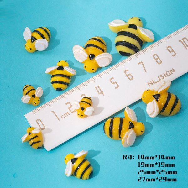 50 stk Cartoon Bee Resin-tilbehør (14 mm) DIY-hodeplagg