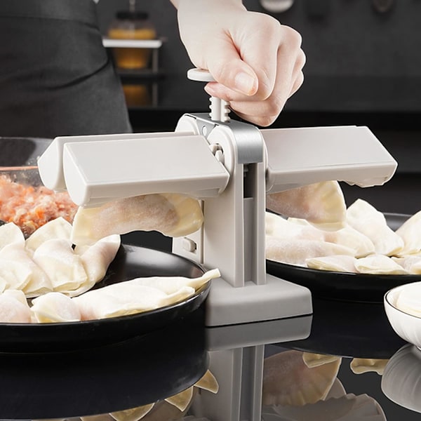 Automatisk ravioli-maskin, rull to om gangen, form