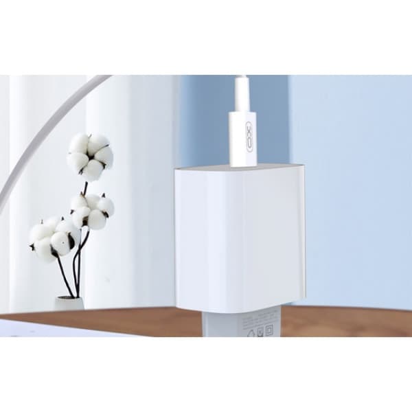 iPhone nopea laturi USB-C 20W virtalähde 2m kaapelilla