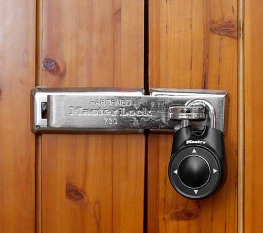 Svart Master Lock retningslås skap treningslås