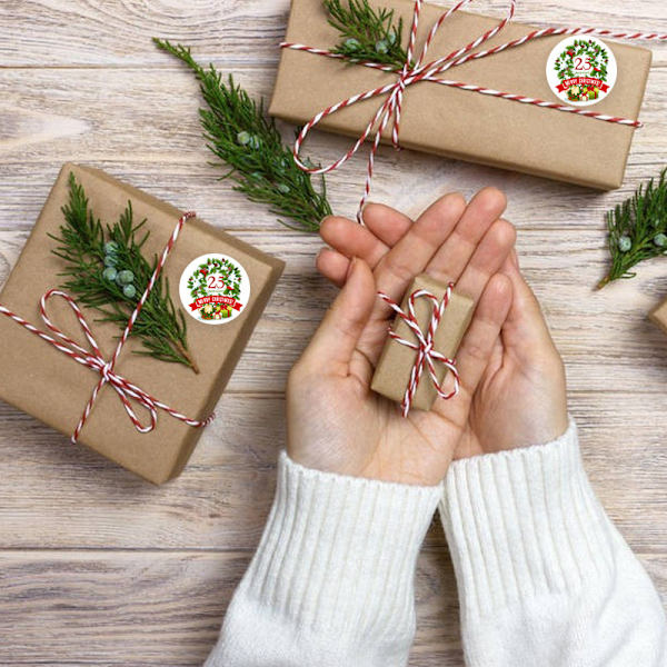 3,8 cm farverige klistermærker med glædelig jul til julegaveindpakning