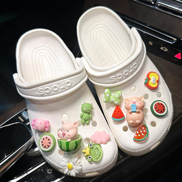 13 st Watermelon Pig Noodles Skotillbehör för Croc Charms för