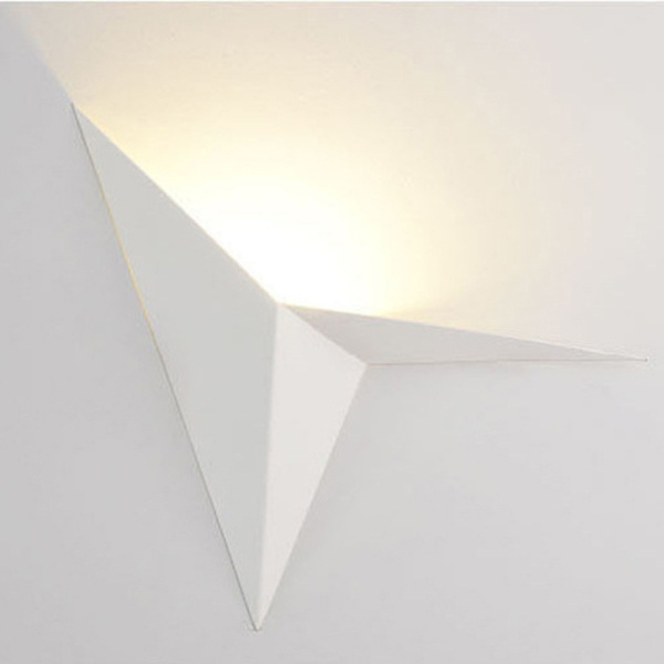 Vit LED-vägglampa, modern svart triangulär vägglampa, effekt 3