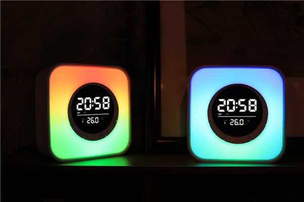 Teenage Alarm Clock, Bluetooth Speaker Night Light LED Light med