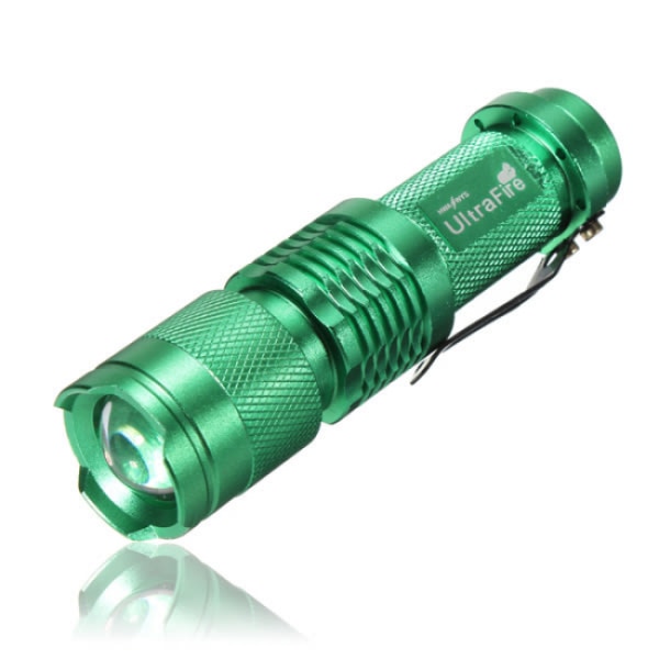 Ficklampa: Kraftfull, vattentät och mjuk design grön