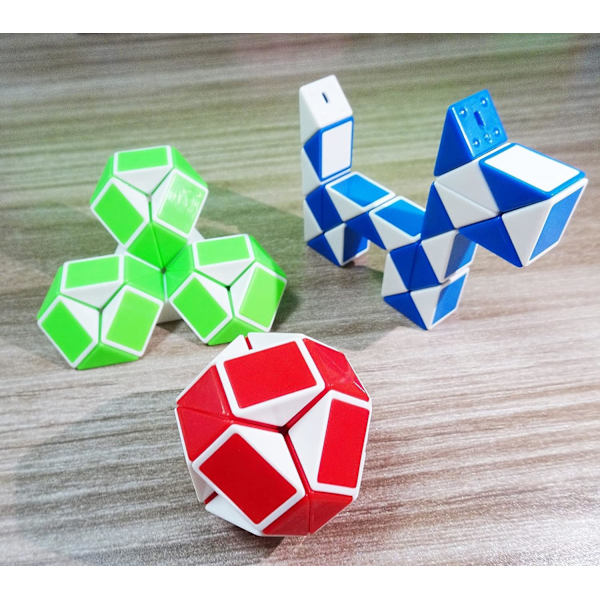 6 maagista käärmettä 24 osan pulmista lapsille, Mini Magic Snake