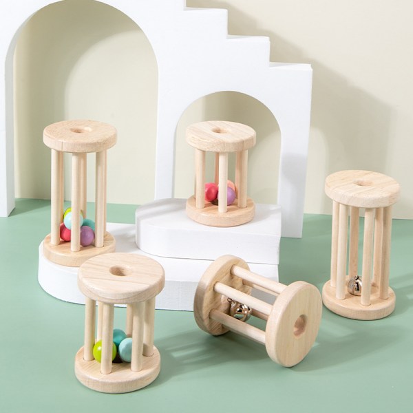 Montessori-varhaiskasvatuksen mukavuutta tuottava lelu vauvalle, vauva voi tarttua