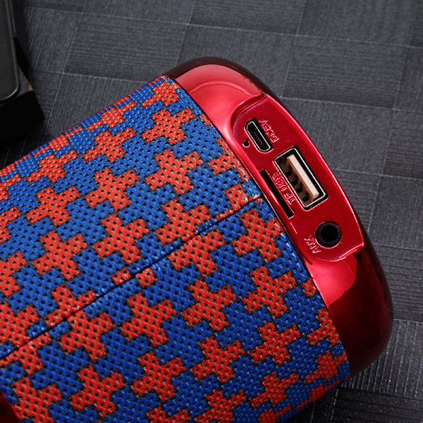 Kannettava langaton Bluetooth-kaiutin, HD-stereo ja 360°Surround S