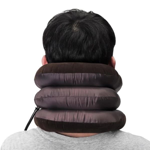 Oppustelig nakkepude til massage brun