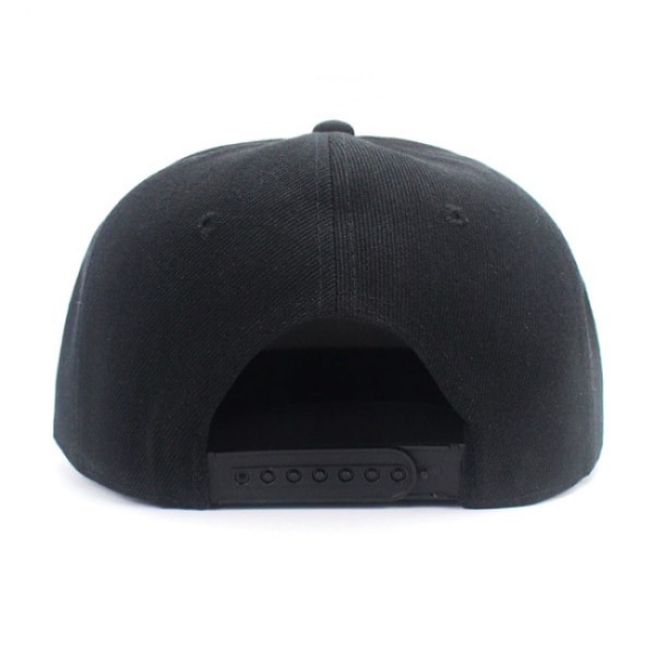 Svart caps med spenne - sort, one size