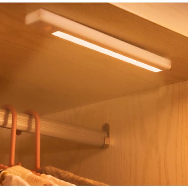 （Varm hvit）LED-lysstripe med bevegelsessensor 3-pakning Hvit