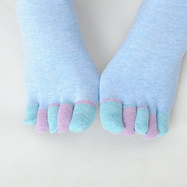 Blå korte 5-finger sokker med flerfarvede bomuldstæer, til kvinder