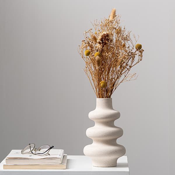 Dekorativ keramisk vase, håndlavede tørrede blomster, mat beige, mod
