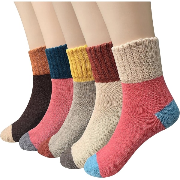 Villasukat - Pakkauksessa 5 paria naisten sukkia, vintage talvisukat