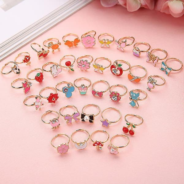 36 st/låda Barns tecknade ringar Godis Blomma Djur Rosett Form Ring Set A2 1 Box