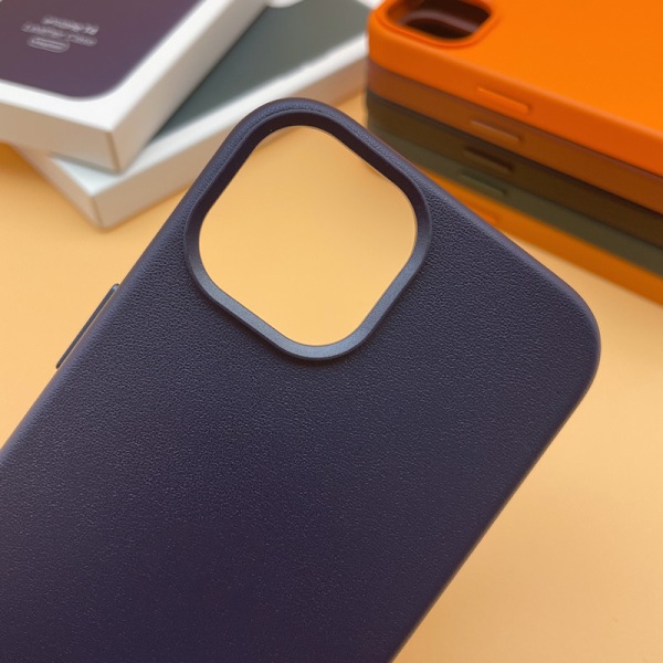 Nahkakotelo iPhone 13:lle MagSafella - Keskiyönmusta