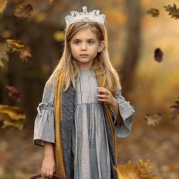 Vita löv prinsesstiaror för kvinnor utsökt modellering perfekt