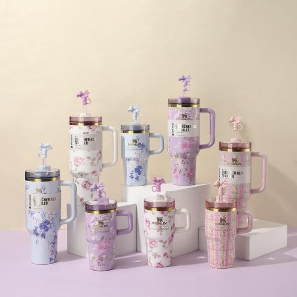 Högt värde blommig presentförpackning ismugg 20oz bilmugg stor kapacitet vakuum bärbar sugrörsmugg ismugg Present Liten presentförpackning vit pollen