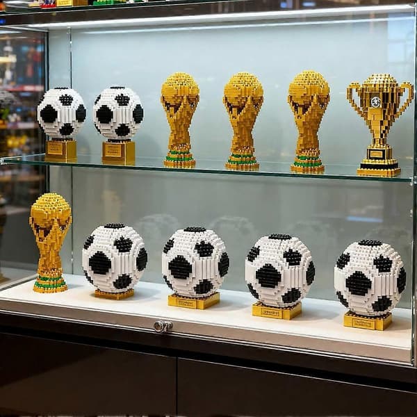 Ultimat present: 900 st VM-trofé & boll byggklossset Yellow