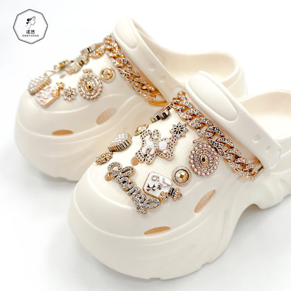 Skoberlocker Flower Croc Charms -koruihin, 22 kpl Skoberlocker Croc Charms -koruihin | Rannekoru Rannekorutarvikkeet | Juhlapalvelukset | Syntymäpäivälahja