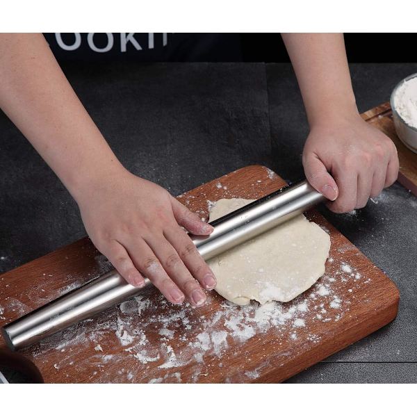 Kagerulle i rustfrit stål med mat overflade til bagning af pizzabunde