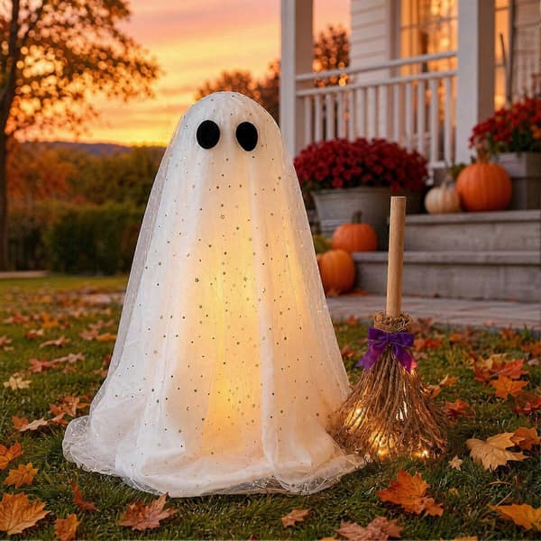 Halloween-spøkelsesdekorasjon med kost – Justerbart stativ – for bord og peis A