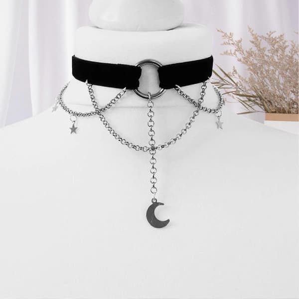 Choker Halskæde Multi Kæder Gotisk Stil Cool Kort Måneformet Udhulet Dame Halskæde Kvinde B